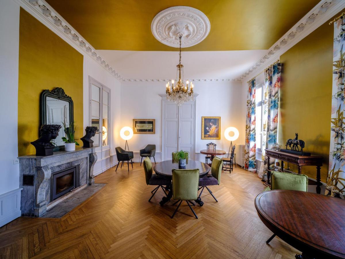 Отель Aux Marquises Сомюр Экстерьер фото